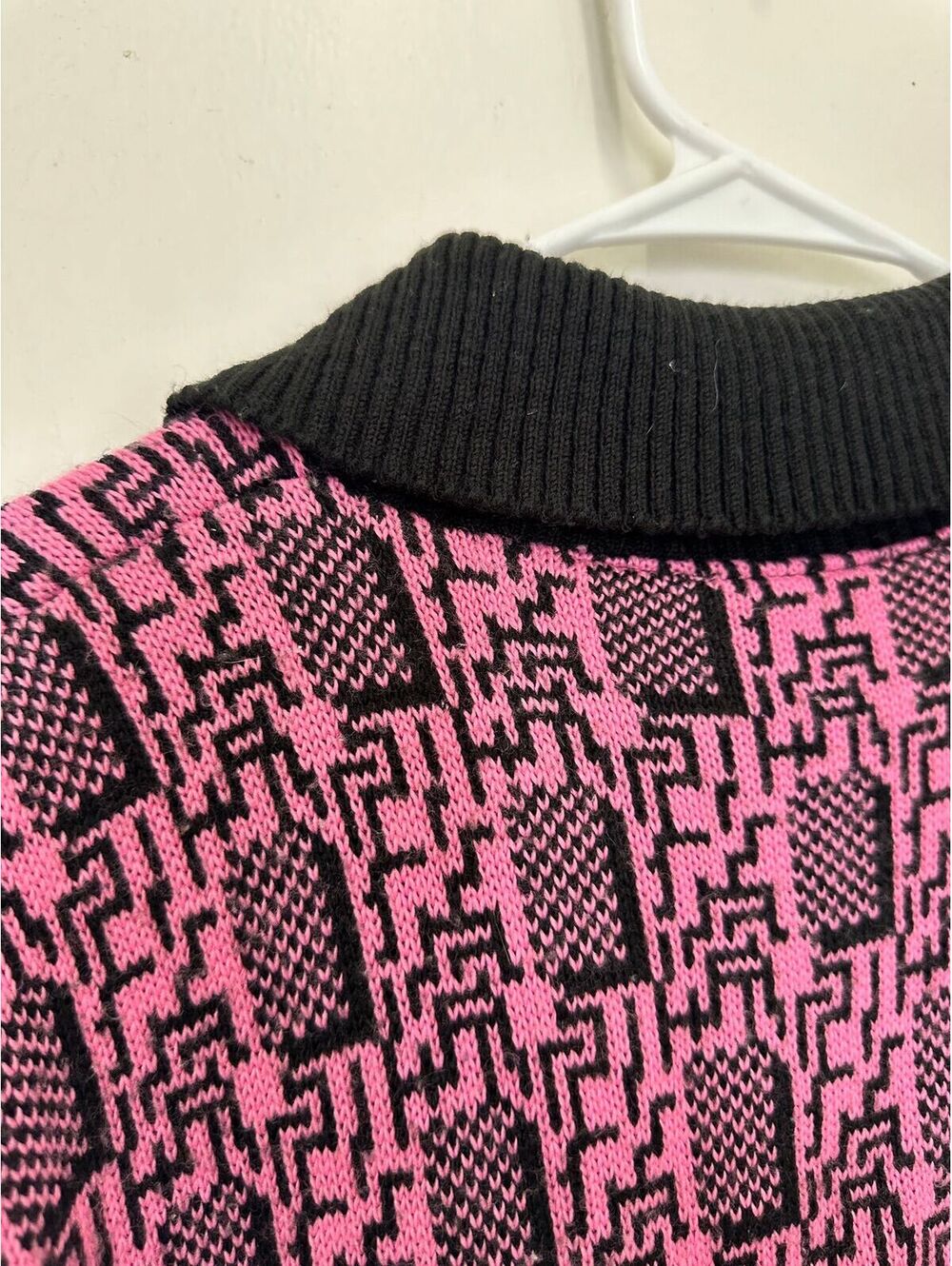 Vintage Pink/Black Sweater - Picture 6 of 6